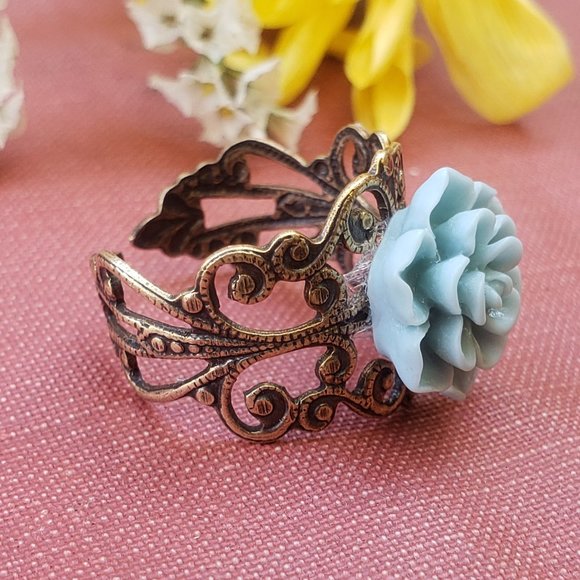 Vintaged Sea Green Lace Ring - Picture 6 of 8
